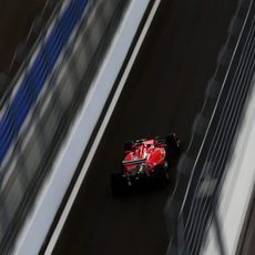 Kimi Räikkönen entra en boxes en Sochi