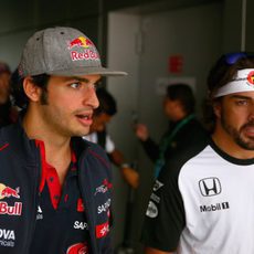 Fernando Alonso y Carlos Sainz en Sochi