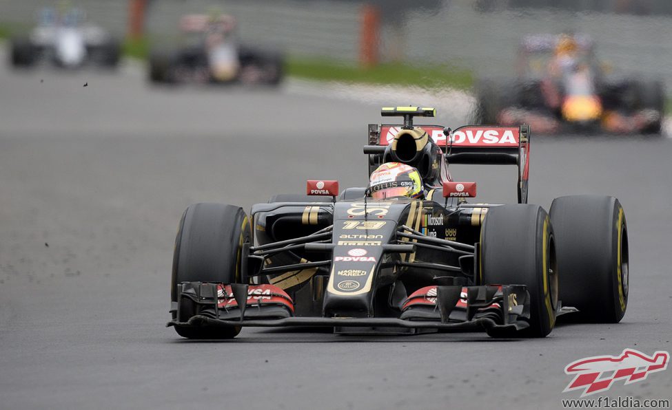 Pastor Maldonado suma 4 puntos en el Campeonato