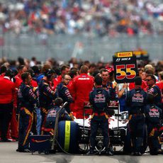 Carlos Sainz en la parrilla de salida