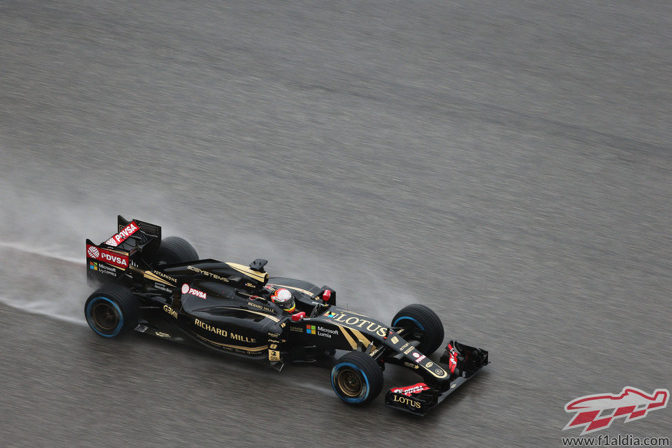 Romain Grosjean logra la 10ª posición en la parrilla de salida