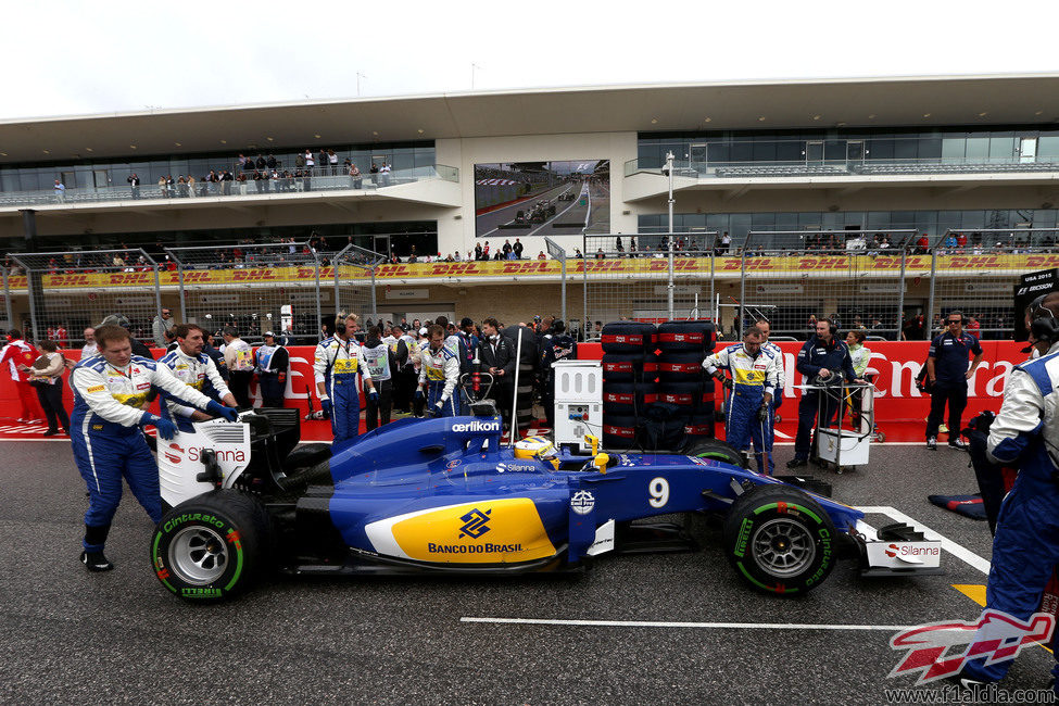 Marcus Ericsson en su posición de la parrilla de salida