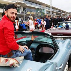 Will Stevens en el drivers parade