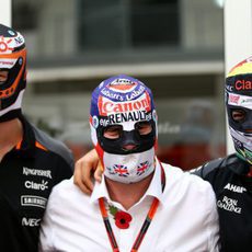Nigel Mansell, Hülkenberg y Pérez se visten como luchadores