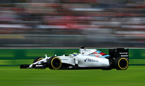 Felipe Massa exprimer los neumáticos blandos