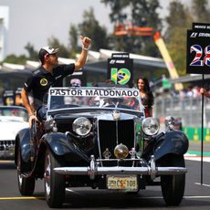 Pastor Maldonado en el drivers parade