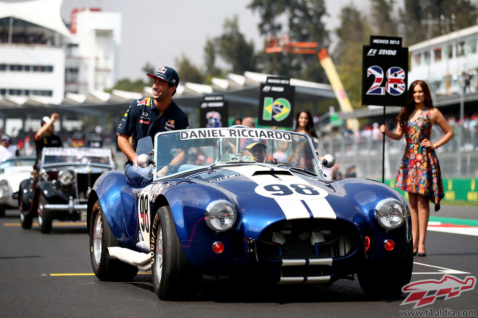 Daniel Ricciardo en el drivers parade