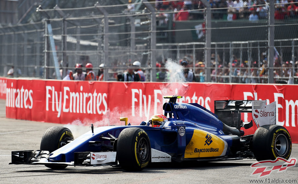 Felipe Nasr con problemas en los frenos