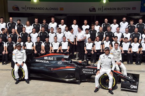 Foto oficial del equipo McLaren-Honda en Interlagos