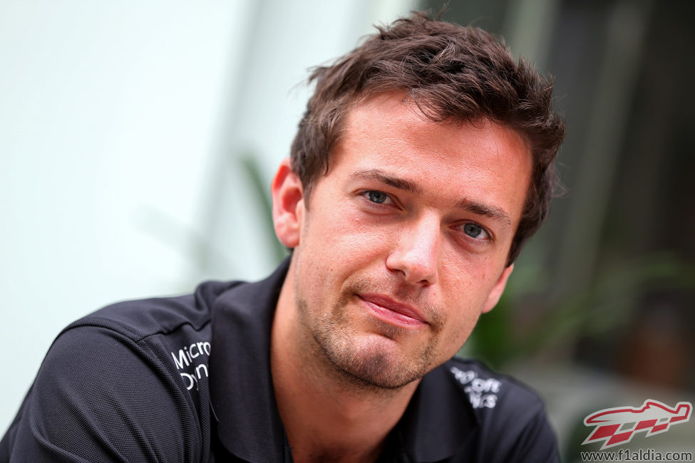 Jolyon Palmer feliz por poder pilotar