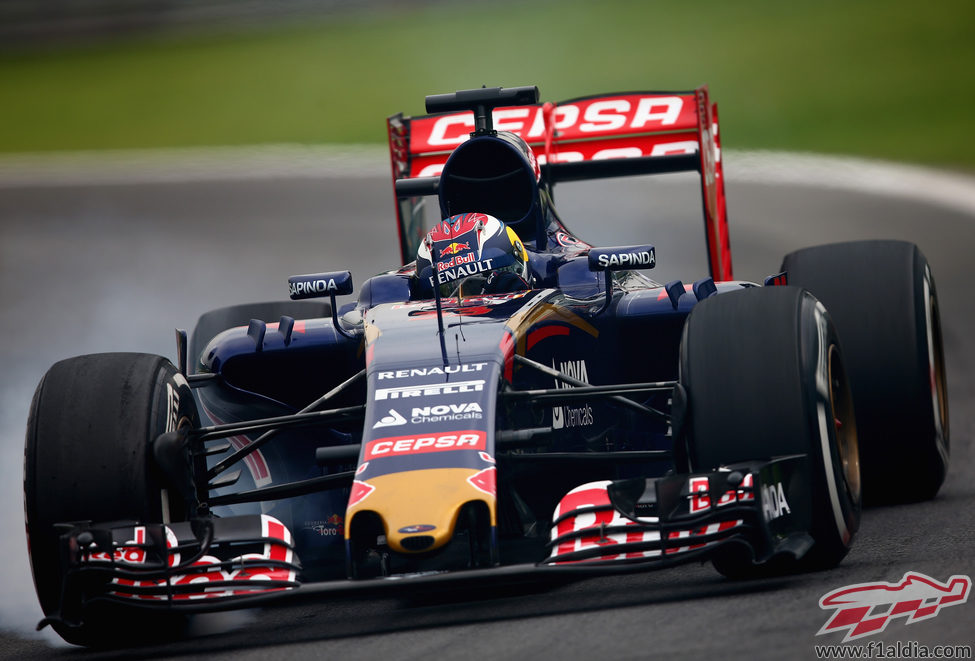 Max Verstappen rodando en Interlagos