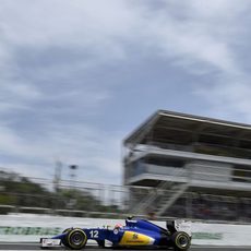 Felipe Nasr es penalizado con 3 posiciones