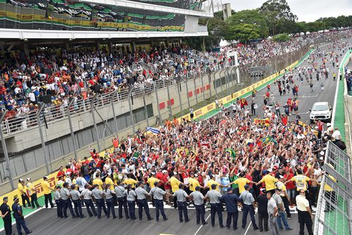 La pista de Interlagos se llena de aficionados