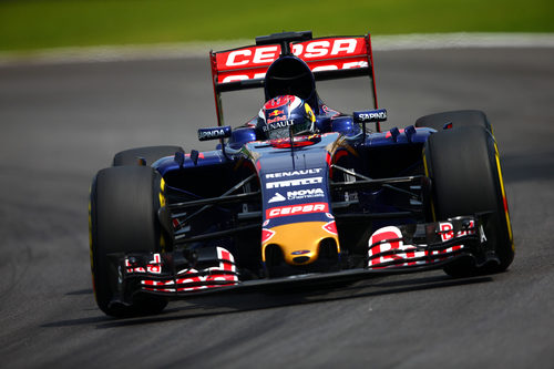 Max Verstappen rodando durante la sesión de clasificación