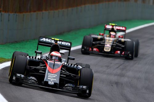 Jenson Button durante la carrera de Interlagos