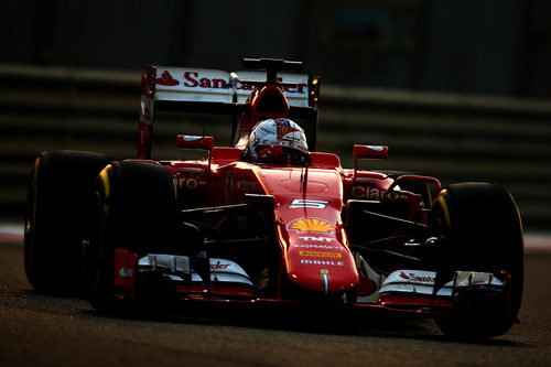 Sebastian Vettel durante su vuelta lanzada