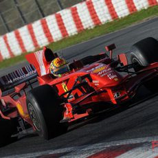 Valentino de nuevo al volante de un Ferrari