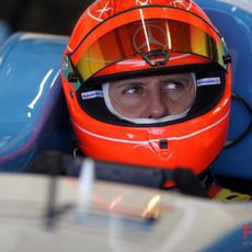 Schumacher luce su nuevo casco