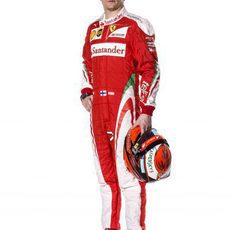 Kimi Raikkonen con mono y caso para 2016