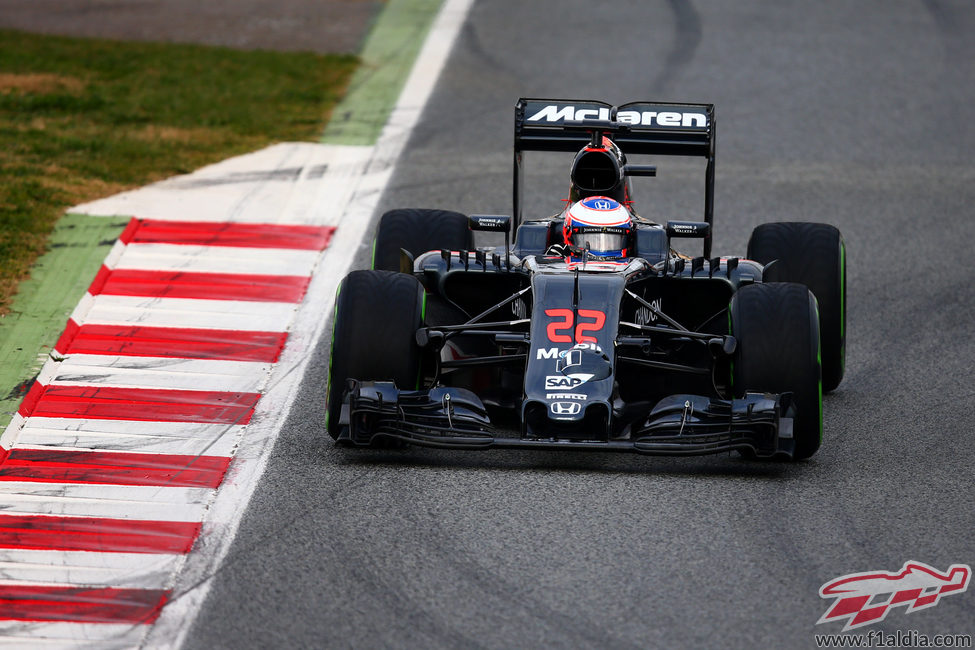 Jenson Button estrena el McLaren