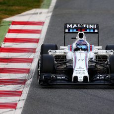 WIlliams da por presentado su coche con las fotos y va directamente a pista