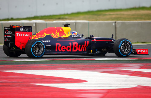 Neumáticos de lluvia para los primeros kilómetros del Red Bull