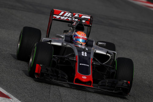 Romain Grosjean prueba su nuevo monoplaza