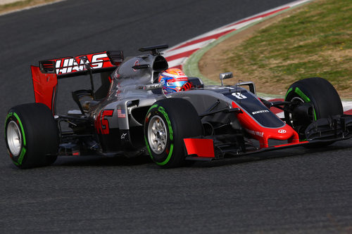 Romain Grosjean causaba una bandera roja después de que se le desprendiese el alerón