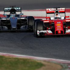 Encuentro en pista de Nico Rosberg y Sebastian Vettel