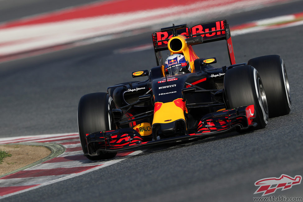Daniel Ricciardo ha completado un buen segundo día de test
