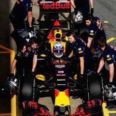 El equipo Red Bull al completo trabaja por volver a luchar por victorias