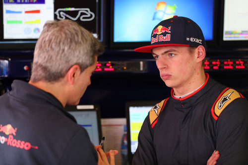 Max Verstappen junto a Xevi Pujolar