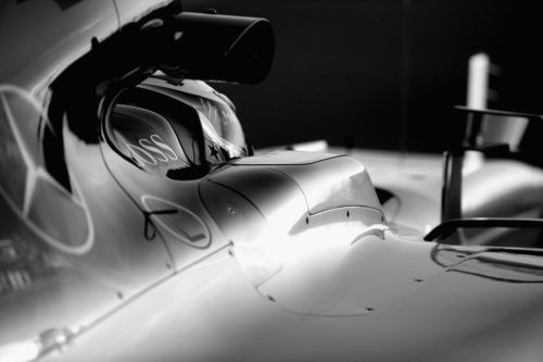 Detalle en el coche de Lewis Hamilton