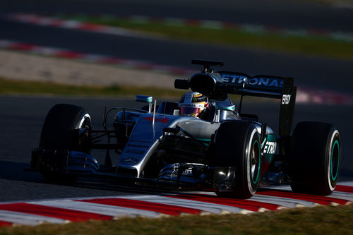 Hamilton y Rosberg se han dividido la etapa de trabajo