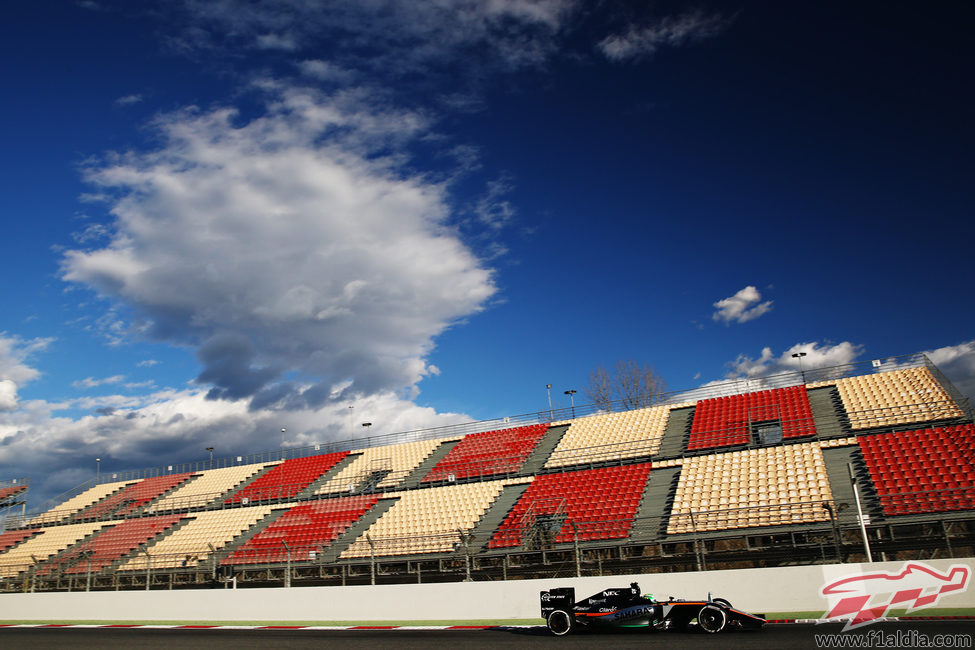 Nico Hülkenberg rueda con neumáticos medios