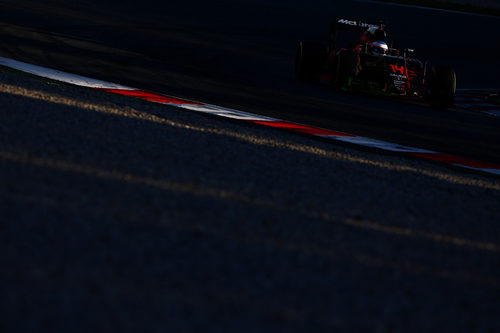 Fernando Alonso rueda en el séptimo día de test en Montmeló