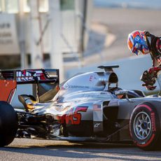 El Haas deja tirado en pista a Grosjean