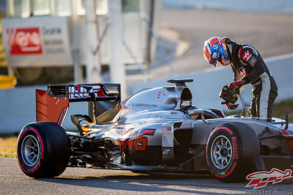 El Haas deja tirado en pista a Grosjean