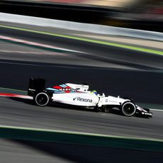 Felipe Massa rueda rápido en el tercer sector