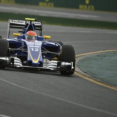 Felipe Nasr rueda con el neumático blando