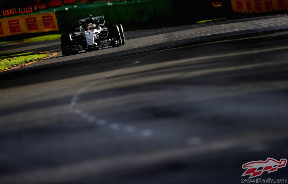 Lewis Hamilton luchará por su tercer mundial consecutivo