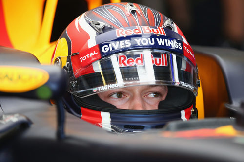 Daniil Kvyat dentro del RB12