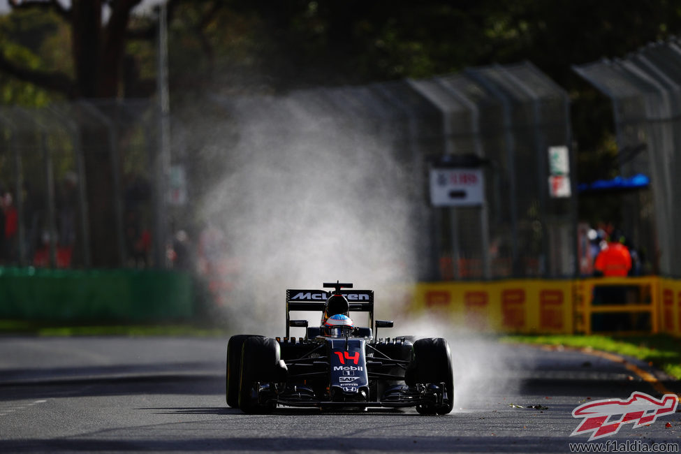 Fernando Alonso con su nuevo McLaren