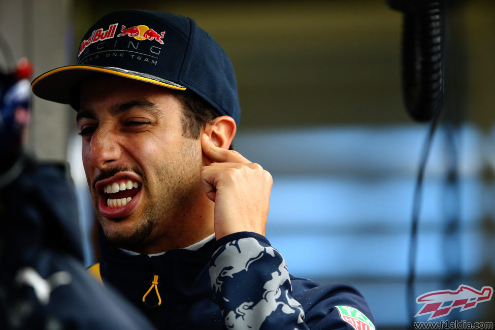 Daniel Ricciardo tan bromista como siempre