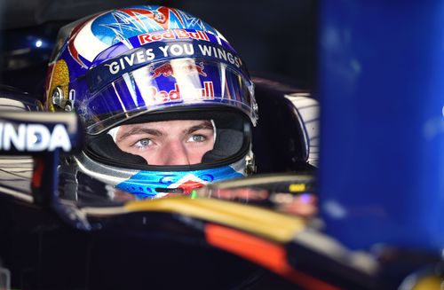 Max Verstappen dentro del Toro Rosso