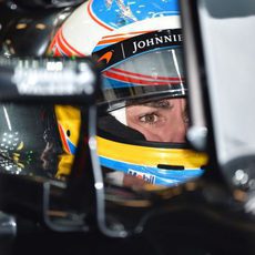 Fernando Alonso en su nuevo McLaren