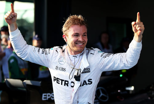 Nico Rosberg exultante en Melbourne al ganar el GP