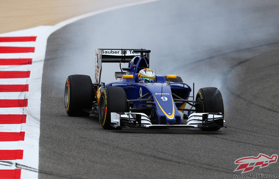 Marcus Ericsson se pasa de frenada en los entrenamientos