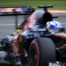 Max Verstappen con su Toro Rosso