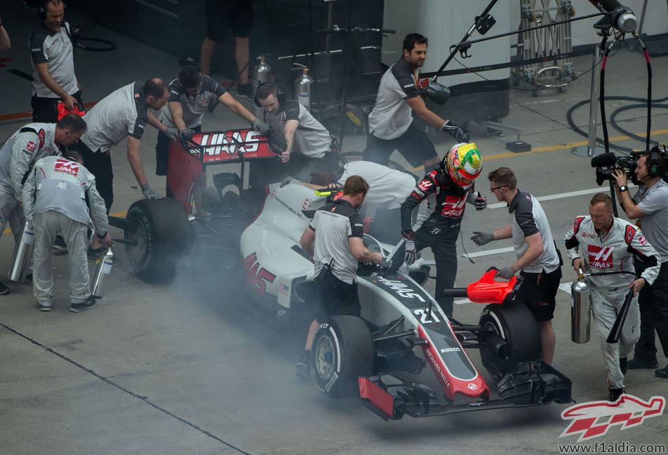 Problemas de frenos para Esteban Gutiérrez